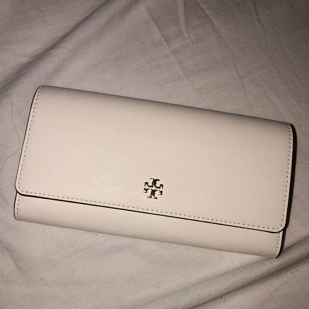 White Tory Burch wallet